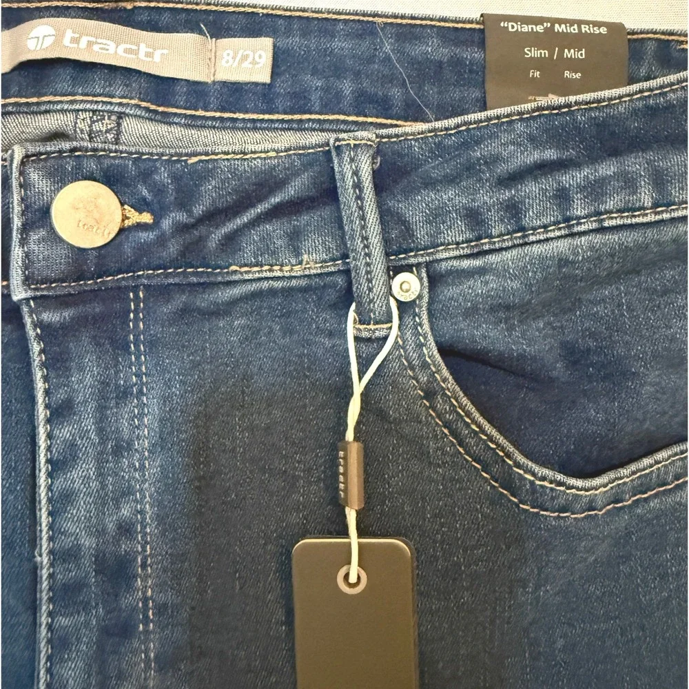 NWT Tractr Denim Diane Mid‎ Rise Slim Jeans Distressed Ripped Raw Hem